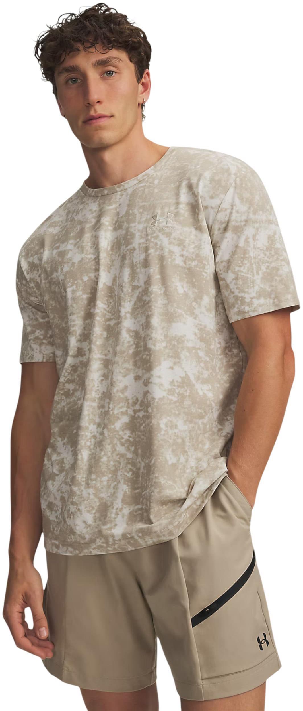 Under Armour Men T-Shirt